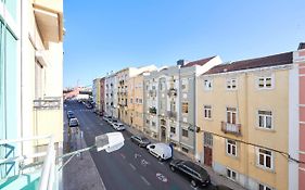 Quiet And Central 2Br Apt, By Timecooler